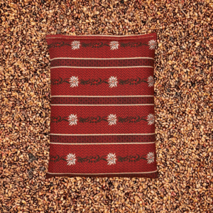 Traubenkern Kissen Edelweiss bordeaux