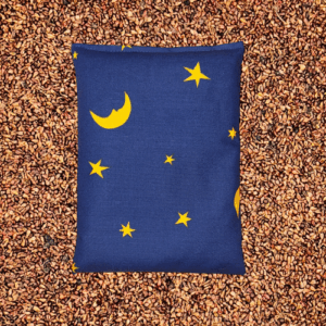 Traubenkern Kissen Mond und Sterne